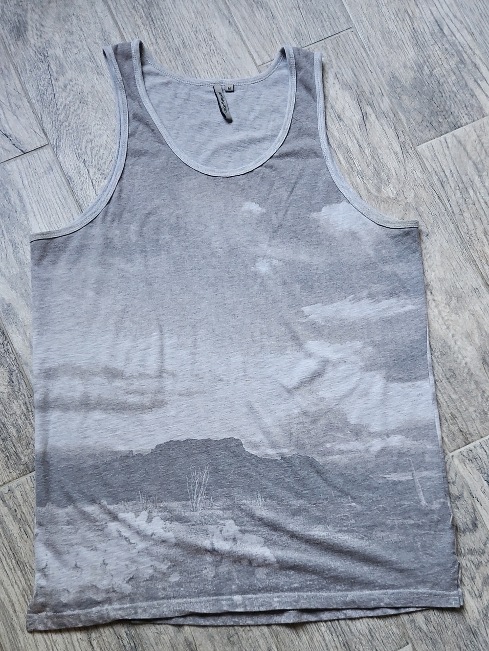 Men's Grey Scenic Print Tank Top - Casual Summer Layering